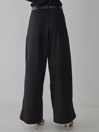 Trousers with flares